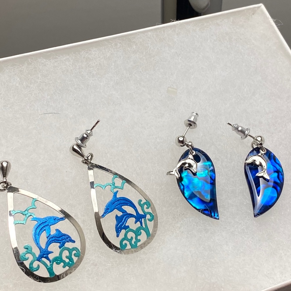 Dolphin-lovers earring set - Picture 4 of 4